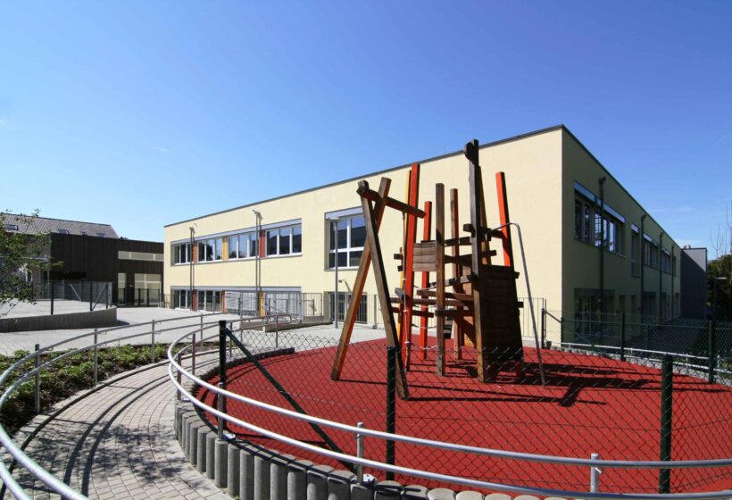 Campus-Aussen-22_Kopie-scaled